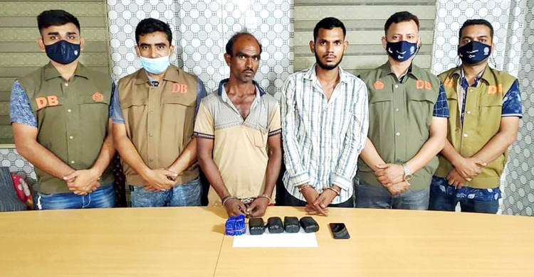 কুমিল্লায় ১০ হাজার ইয়াবাসহ আটক দুই