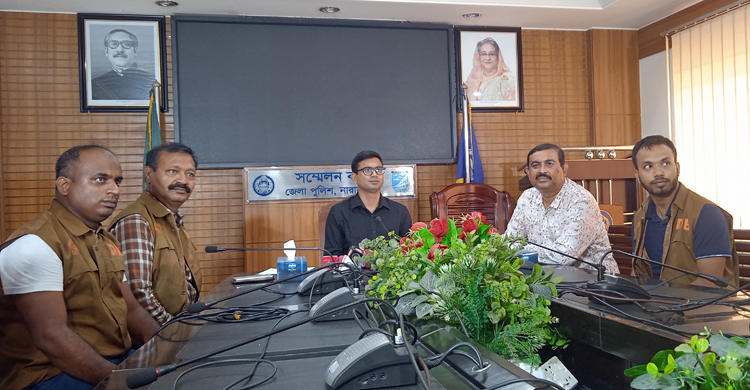 সাইবার অপরাধ বন্ধে নারায়ণগঞ্জে পুলিশের মনিটরিং সেল