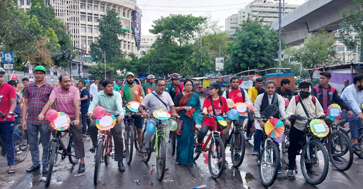 সাইকেলবান্ধব যাতায়াত নিশ্চিতের দাবি তরুণদের