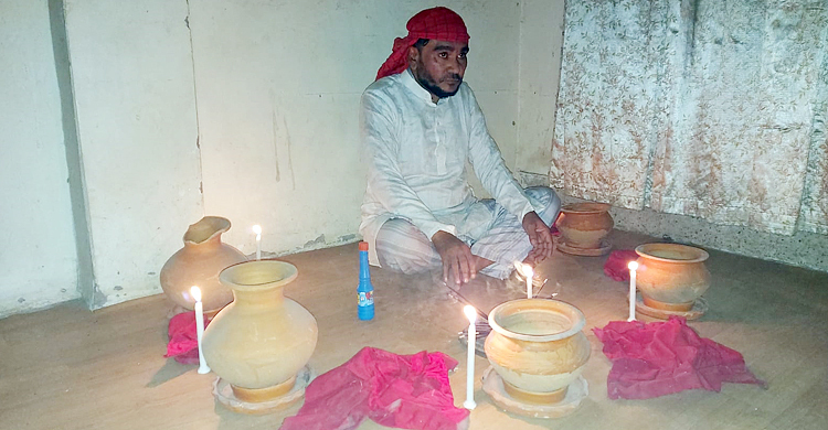 কথিত জিনের বাদশা আটক