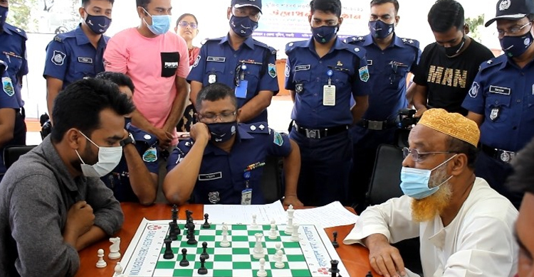 নওগাঁয় শুরু হলো ৪ দিনব্যাপী দাবা প্রতিযোগিতা