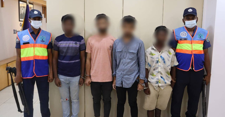 স্পিডবোট নষ্টের বাহানা করে মাঝ নদীতে ডাকাতি, গ্রেফতার ৪