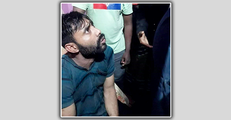 সোনারগাঁয়ে তিন ডাকাতকে গণপিটুনি