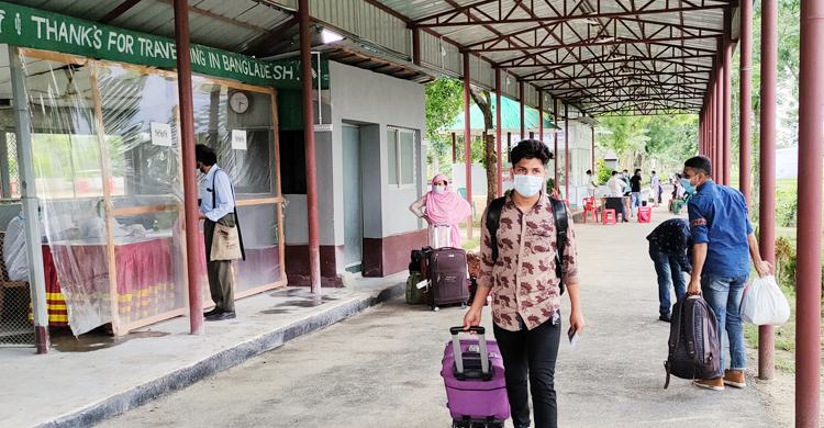 দেশে ফিরলেন ভারতে আটকেপড়া আরও ৩৬ জন