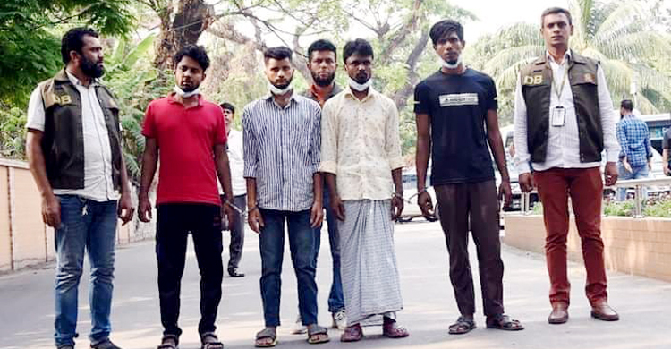 ডা. বুলবুল হত্যায় গ্রেফতাররা পেশাদার ছিনতাইকারী: ডিবি