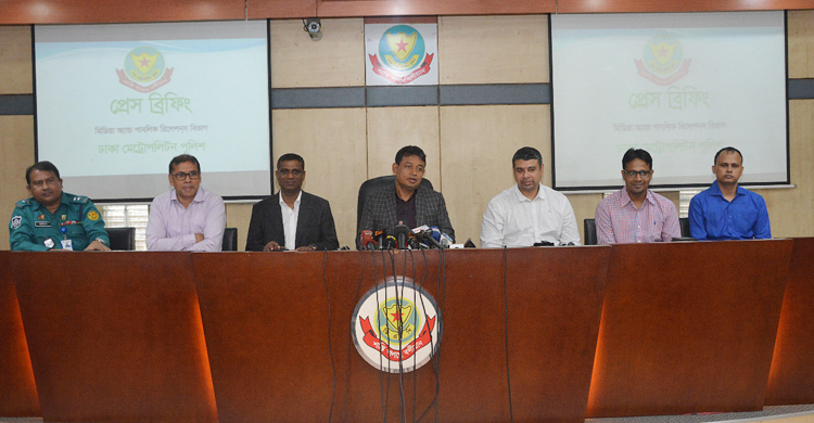 বেনামি কারখানায় তৈরি ওষুধ নামিদামি কোম্পানির নামে বিক্রি