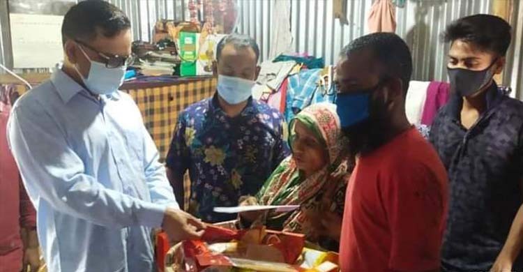হেফাজতের তাণ্ডবে আহত ইয়াছিনের খোঁজ নিতে বাড়িতে গেলেন এসপি