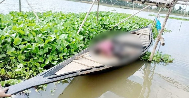 নওগাঁয় ডিঙি নৌকা থেকে দম্পতির মরদেহ উদ্ধার