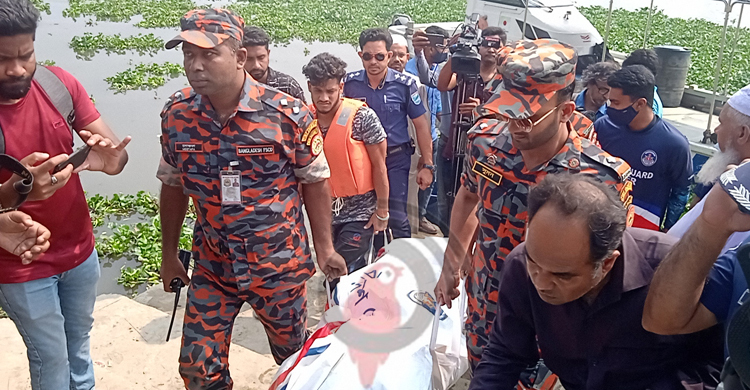 শীতলক্ষ্যায় লঞ্চডুবি: আরও এক মরদেহ উদ্ধার