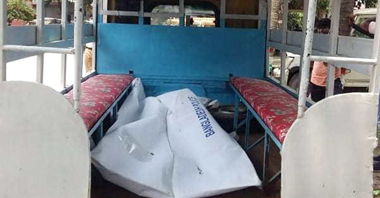 স্বামী অচেতন, গৃহবধূর গলাকাটা লাশ উদ্ধার