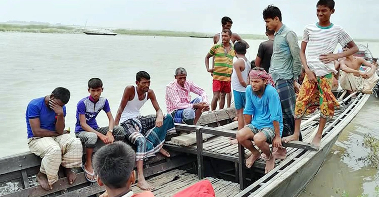 যমুনায় নৌকাডুবির ঘটনায় আরও ৩ মরদেহ উদ্ধার, নিখোঁজ ৮