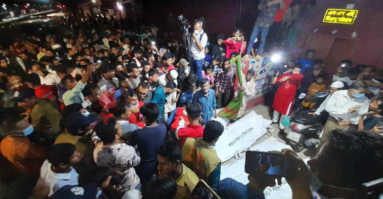 মাইক্রোবাসে ট্রেনের ধাক্কা: ১১ যাত্রীর মরদেহ হস্তান্তর