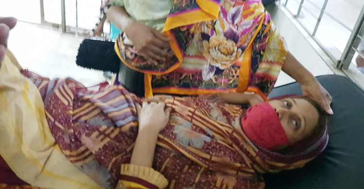 রাজধানীতে বাসায় বৃদ্ধার মরদেহ, অচেতন অবস্থায় দুজন উদ্ধার