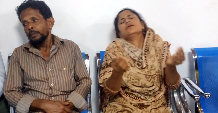 পটুয়াখালীতে ভুল চিকিৎসায় রোগীর মৃত্যু, হাসপাতালে ভাঙচুর