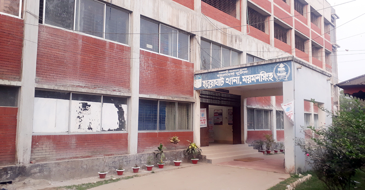 স্বামীর লাশ ঝুলছিল গাছে, স্ত্রী মারা গেল বিষ পানে