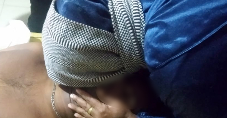 সন্তানকে কাছে না পেয়ে শরীরে বিষ পুশ করে বাবার আত্মহত্যা