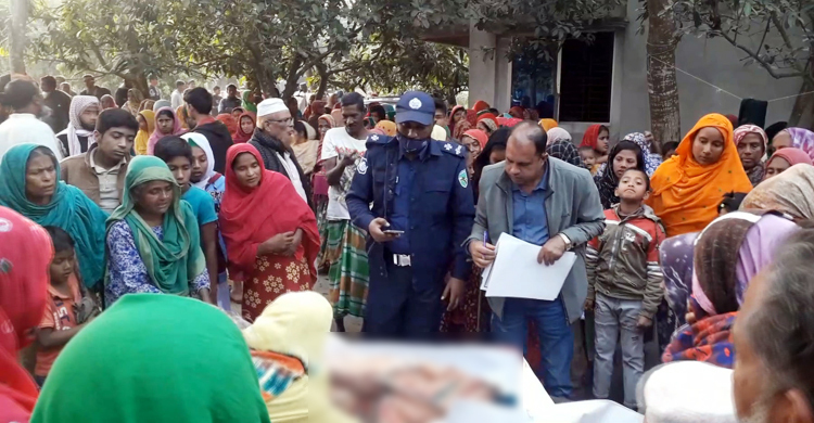 ঈশ্বরদীতে ট্রাকচাপায় মা-ছেলের মৃত্যু