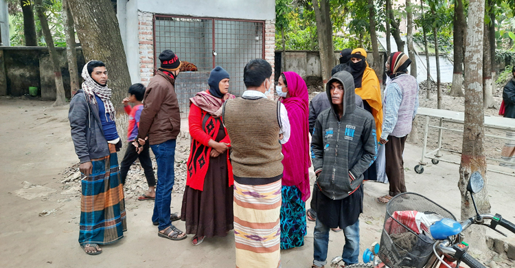 ধর্ষণে বাধা দেওয়ায় নারীকে হত্যার অভিযোগ