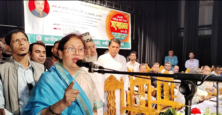 আমরা গণতন্ত্রহীন পরিবেশে বাস করছি: তানিয়া রব