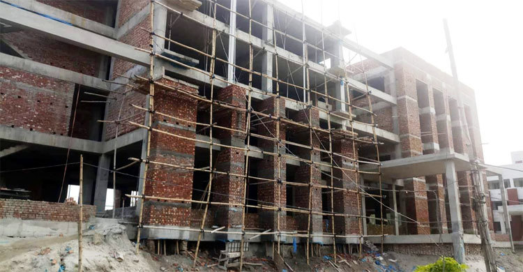 দিনাজপুরে নির্মাণাধীন ভবন থেকে পড়ে শ্রমিক নিহত