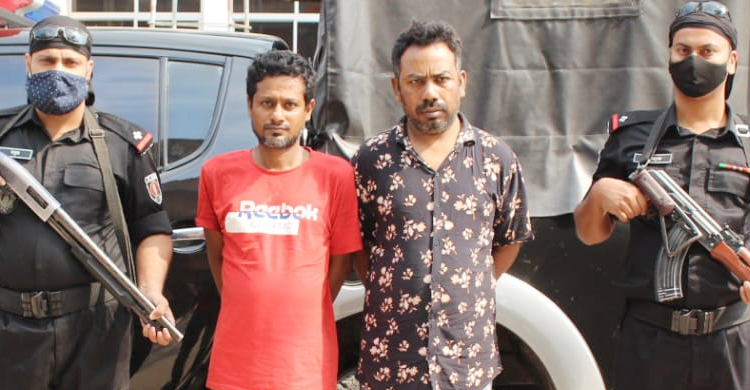 নারায়ণগঞ্জে ১৩০৩ বোতল ফেনসিডিল জব্দ