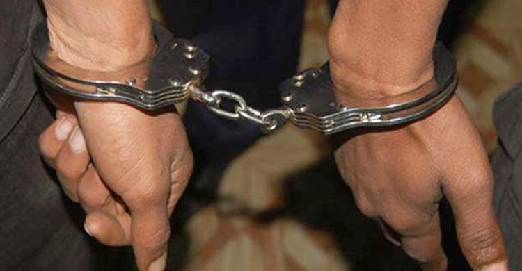 ভারতে পাচারকালে আটক ৫ নারী-পুরুষ কারাগারে