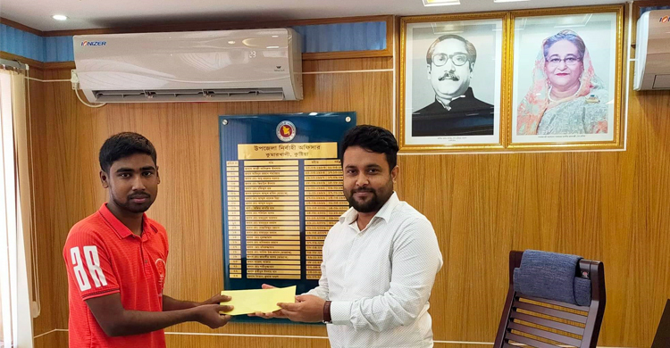 অর্থাভাবে বুয়েটে পড়া অনিশ্চিত এনামুলের, পাশে দাঁড়ালেন ইউএনও