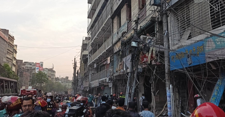 বার্ন ইনস্টিটিউটে ভর্তি ১০ জনের কেউ শঙ্কামুক্ত নন: ডা. সামন্ত লাল