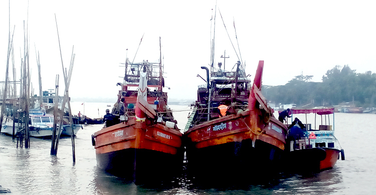 নোয়াখালীতে ১৬ জেলের অর্থদণ্ড