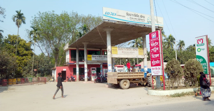 মানিকগঞ্জে পাম্প মালিকের ১৫ লাখ টাকা ছিনতাই