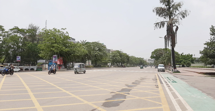 যানজটের ঢাকা এখন ফাঁকা
