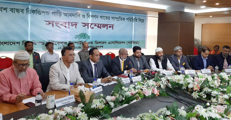ঢাকার বাস দেখলে লজ্জা লাগে