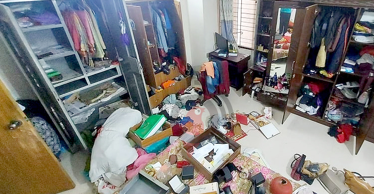 ফাঁকা ঢাকায় বাসা থেকে স্বর্ণালংকারসহ ১০ লাখ টাকার মালামাল চুরি