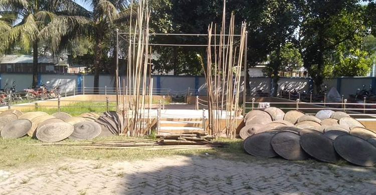 ফরিদপুরে ৫ শতাধিক ঢাল-বল্লম-টেঁটা জব্দ, কারাগারে ৮