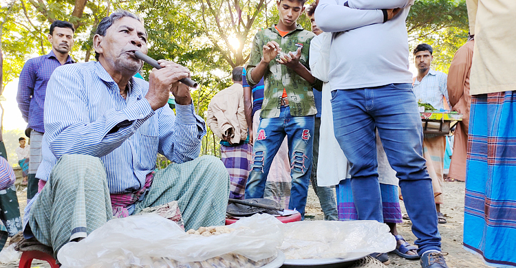 যাত্রাশিল্পী ধলু মালিদের খোঁজ রাখে না কেউ