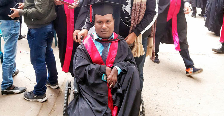 প্রতিবন্ধী হাফিজুরের জন্য এলাকার অনেকেই গর্ব করেন