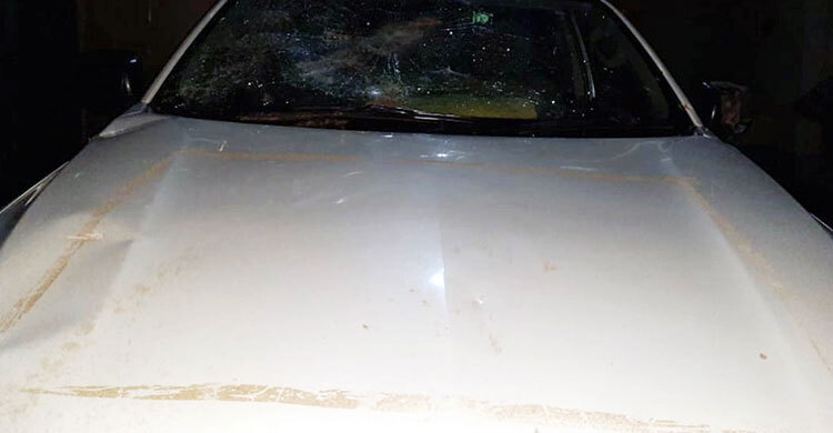 অভিযান চালানোর সময় ইউএনওর গাড়িতে হামলা-ভাঙচুর