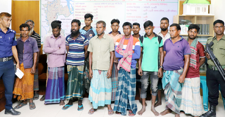 যমুনার চরে অবৈধ বালু উত্তোলনে ১৪ শ্রমিকের জেল