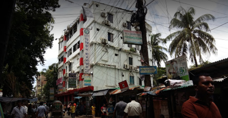 নরমাল ডেলিভারি, ফোনে পরামর্শ দিয়েই নিলেন ৯ হাজার টাকা!