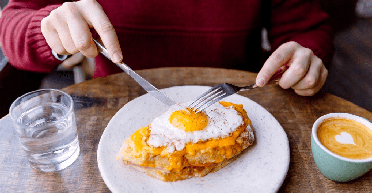 প্রতিদিন সকালে ডিম খাবেন কেন?