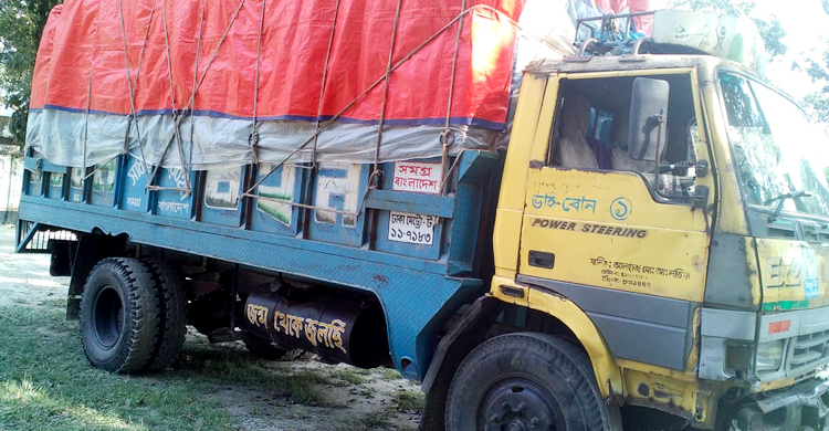 নীলফামারীতে ট্রাকচাপায় যুবক নিহত