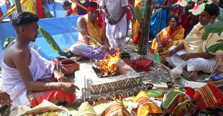 দিনাজপুরে বট-পাকুড়ের বিয়ে, অতিথি ৫ হাজার