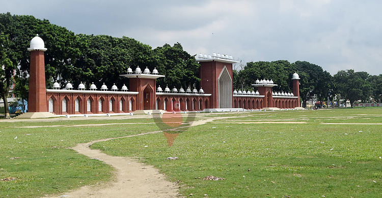 সর্ববৃহৎ ঈদ জামাতের জন্য প্রস্তুত গোর-এ শহীদ ময়দান