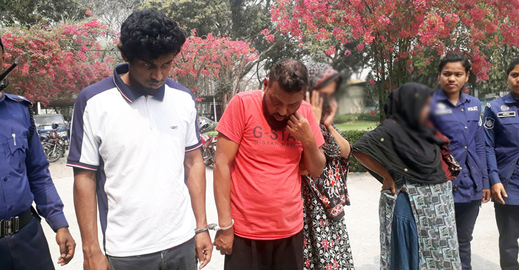 বেহেশতে মসজিদ তৈরির নামে ৩ কোটি টাকা হাতিয়ে নেন ‘জিনের বেগম’