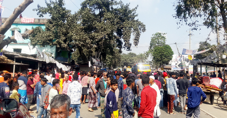 ভটভটি চাপায় প্রাণ গেলো মোটরসাইকেল চালকের