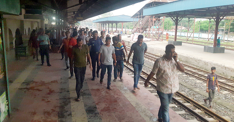 তালাবদ্ধ মাদকদ্রব্য নিয়ন্ত্রণ অধিদপ্তরের উপপরিচালক, স্টেশনে হামলা