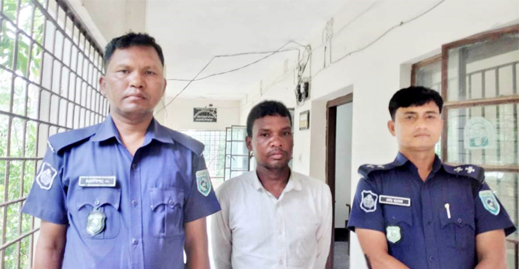 দিনাজপুরে মদ্যপ স্বামীকে পুলিশে দিলেন স্ত্রী