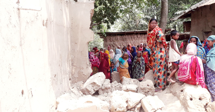 বাড়ির সংস্কার কাজের সময় দেয়াল ধসে ২ শিশুর মৃত্যু