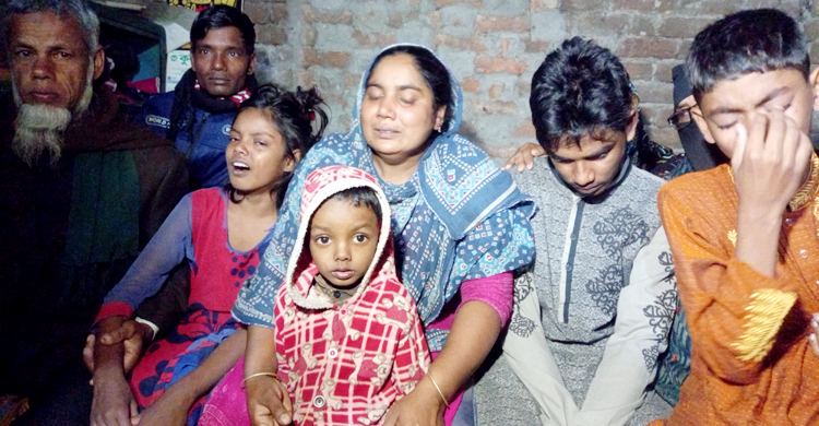 কাপড় ব্যবসায়ীর মারধরে প্রাণ গেল অটোচালকের
