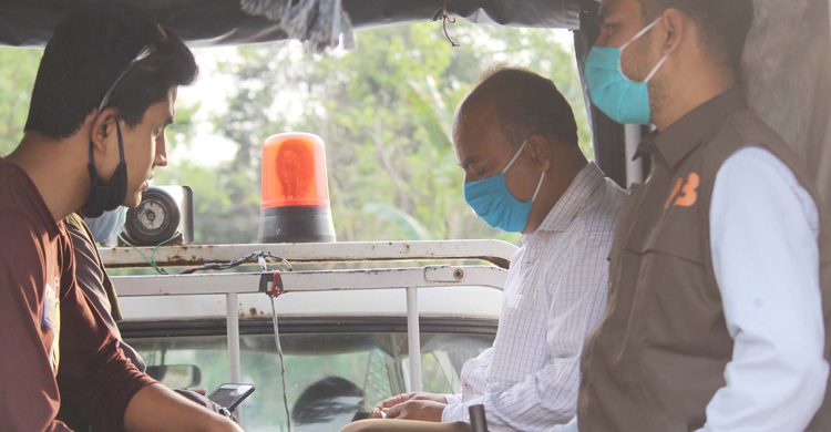 চেয়ারম্যানের গুদাম থেকে ১১২ বস্তা চাল-আটা উদ্ধার